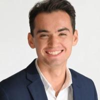 Headshot of John Perino